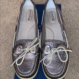 Glitter Angelfish Sperry Slides size 9.5